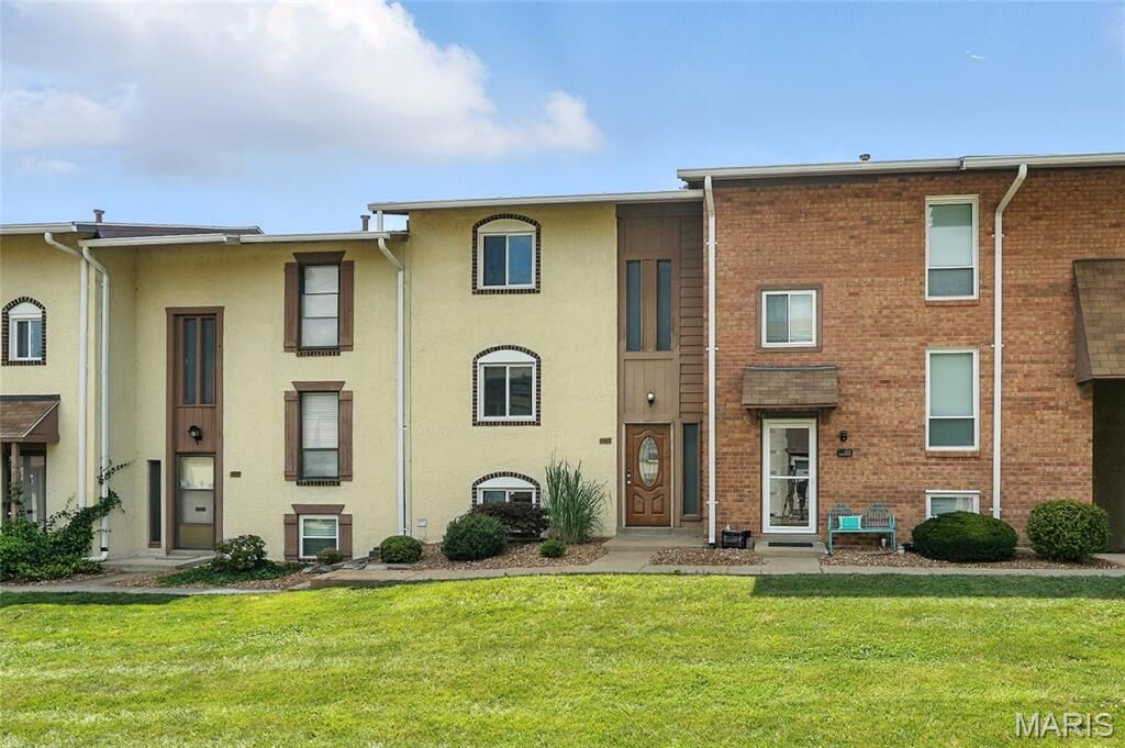 Property Photo:  174 Carmel Woods Drive  MO 63021 