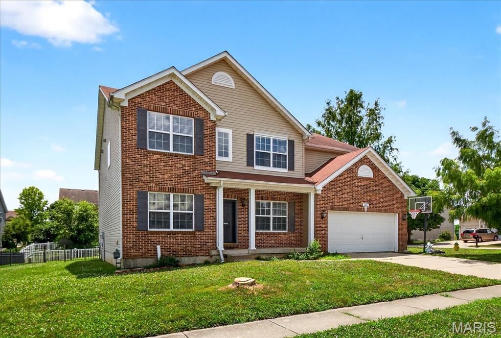Property Photo: 621 Royal Crest Way IL 62269