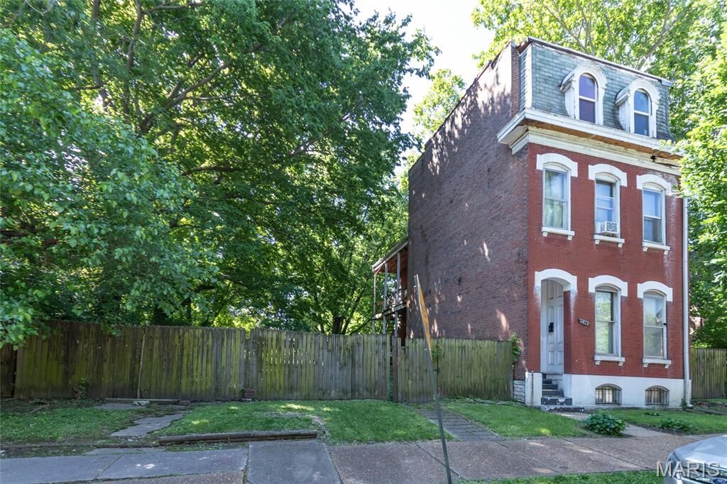 Property Photo:  1412 Bremen Avenue  MO 63107 