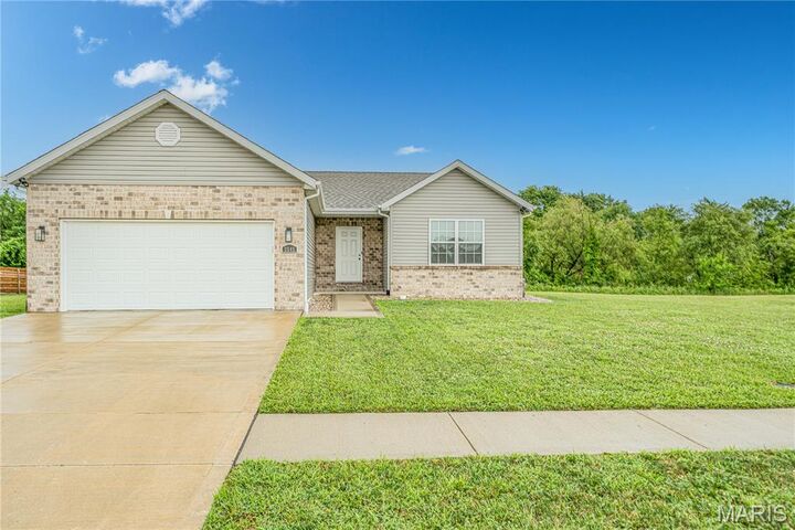 Property Photo: 3545 Cardinal Crossing Boulevard IL 62040