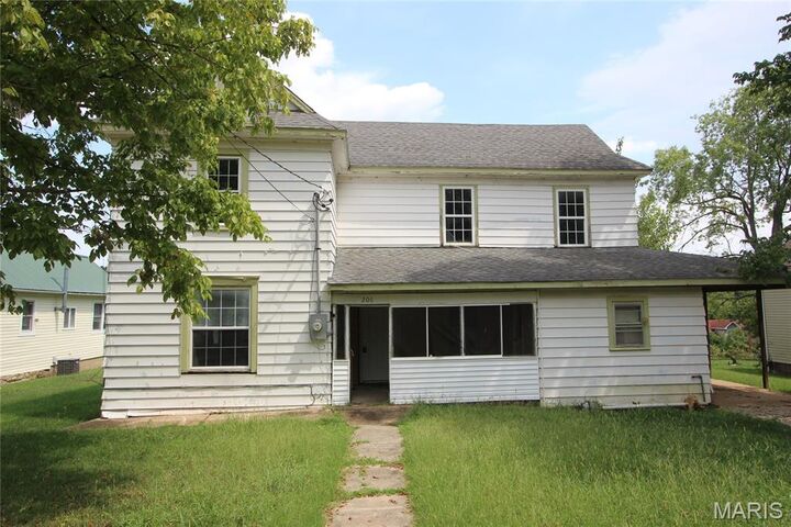 Property Photo: 206 N B Street MO 63628