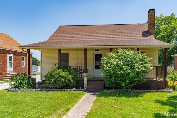 523 N 6th Street  Wood River IL 62095 photo