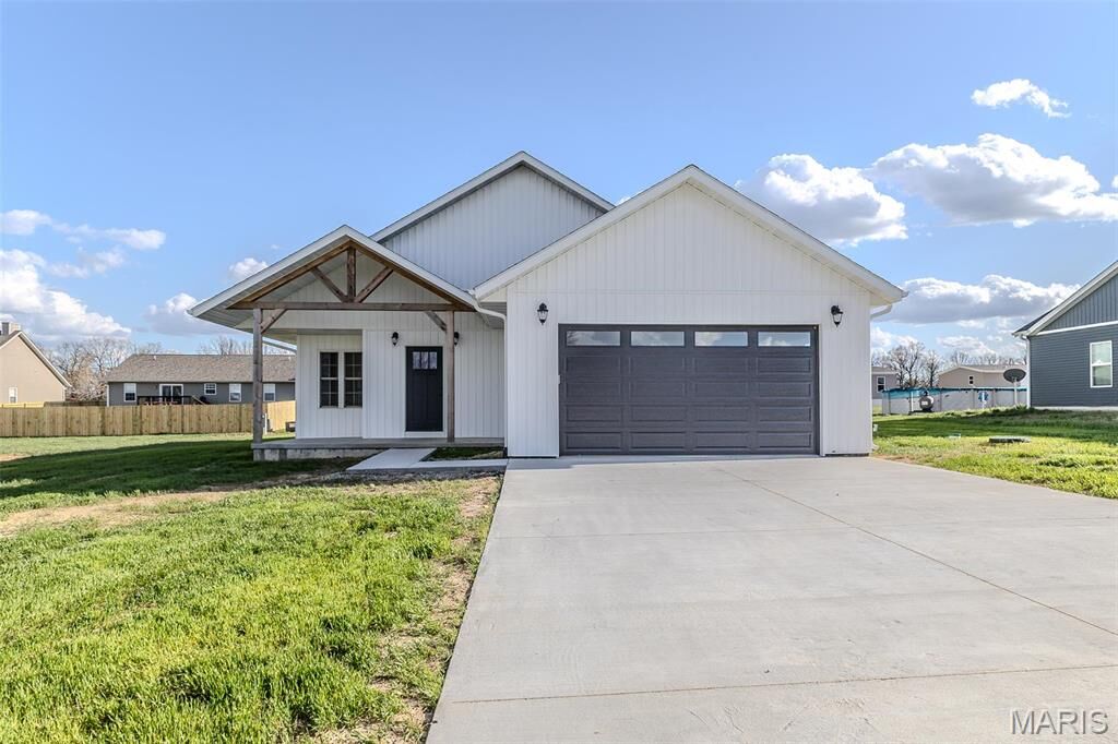 Property Photo: 19898 Destiny Road MO 65536