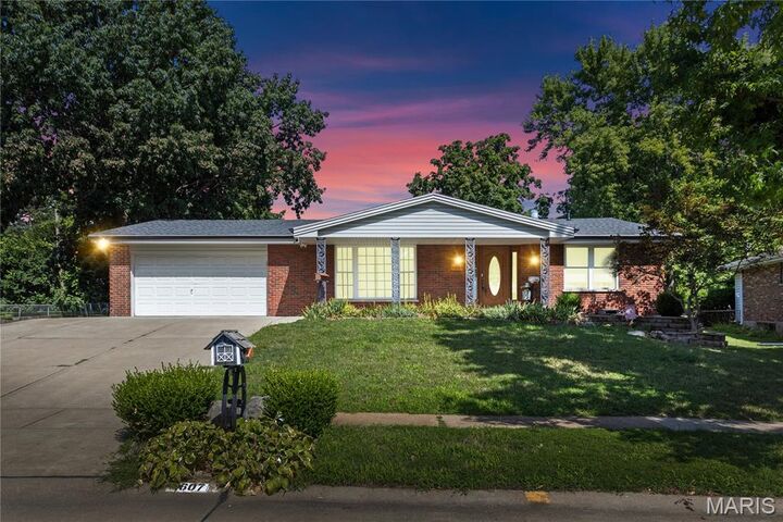 4607 Valmeyer Drive  St Louis MO 63128 photo