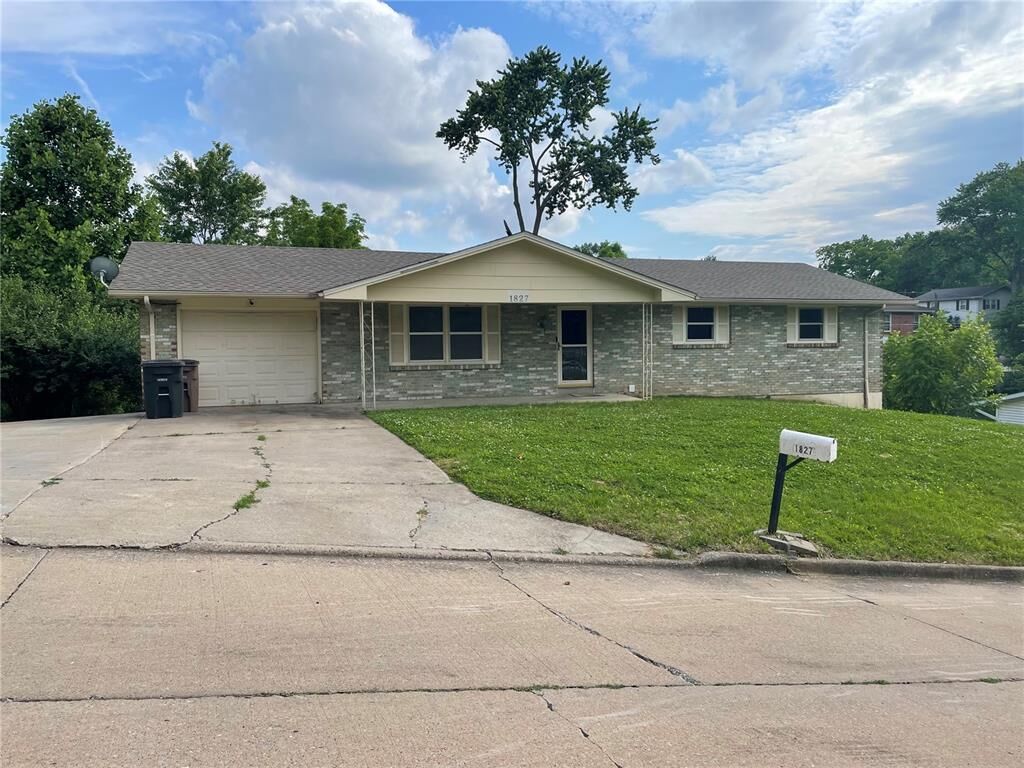 Property Photo:  1827 Georgia Street  MO 63701 