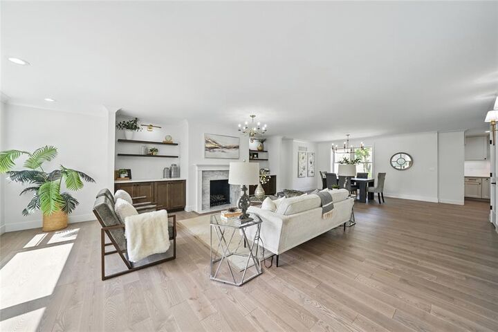 Property Photo: 808 Francis Place MO 63105