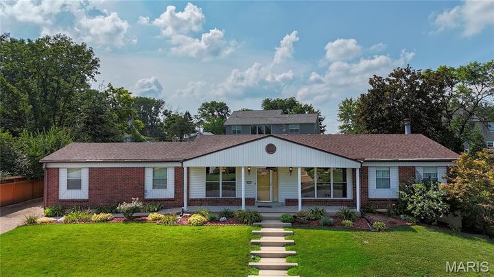 4637 Littlebury Drive  St Louis MO 63128 photo