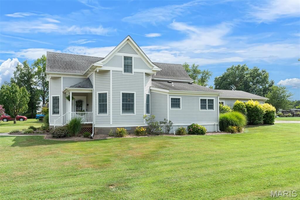 Property Photo: 601 S 1st Street MO 65066
