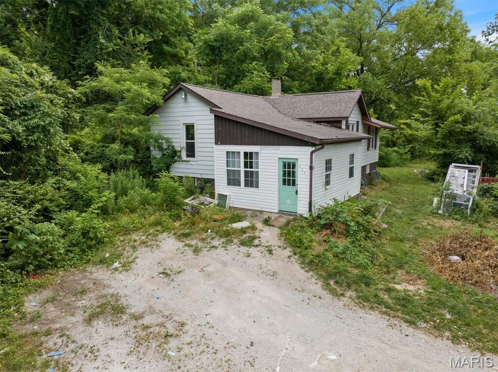 Property Photo: 1619 Pontiac Road IL 62208
