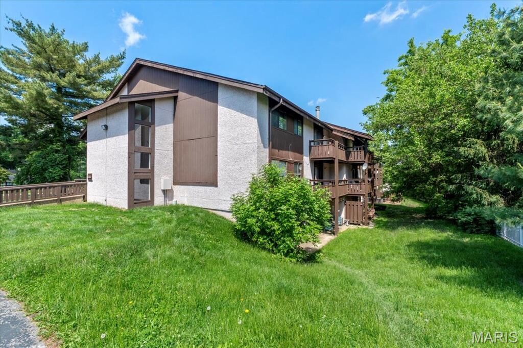 Property Photo: 1380 Heritage Landing 307 MO 63303