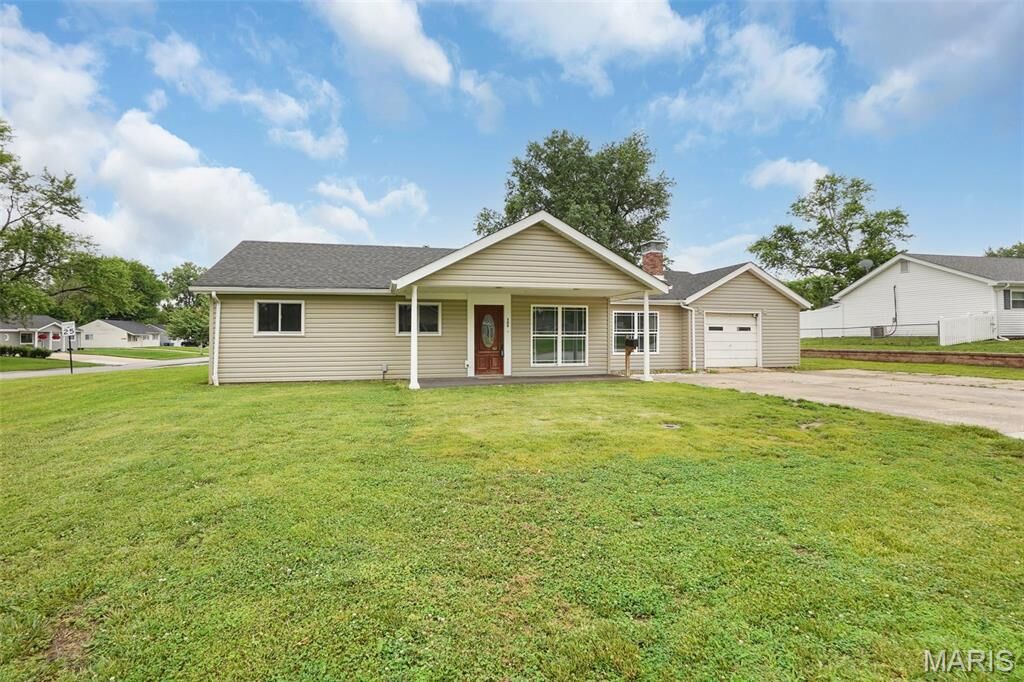 Property Photo: 508 Prince Ruppert Drive MO 63366