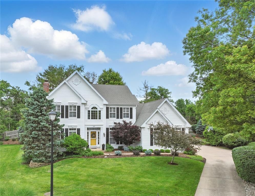 Property Photo: 884 Craig Forest Lane MO 63122