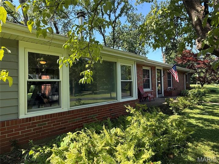 Property Photo: 10074 Briarwood Drive MO 63124