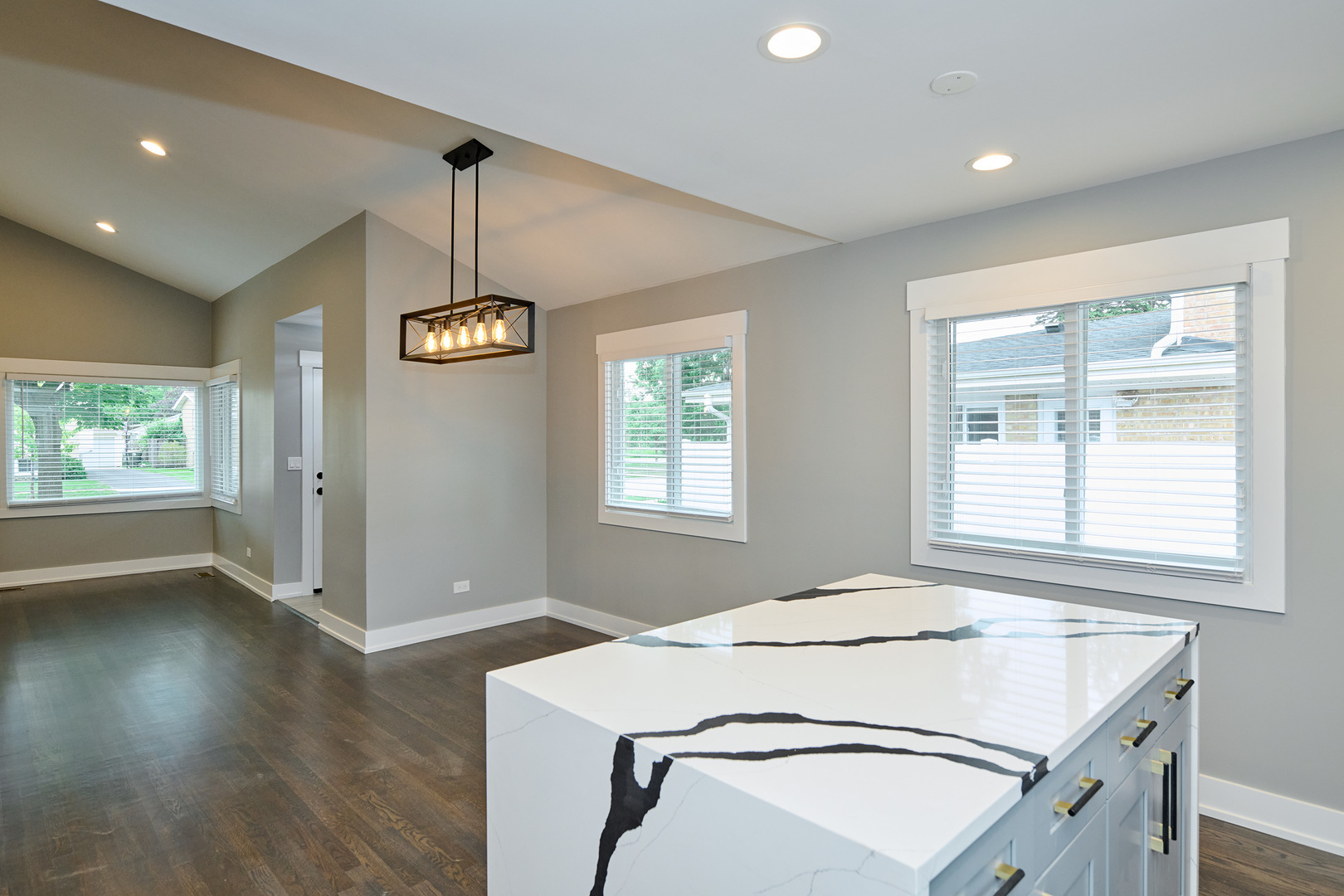 Property Photo:  8926 Natoma Avenue  IL 60053 
