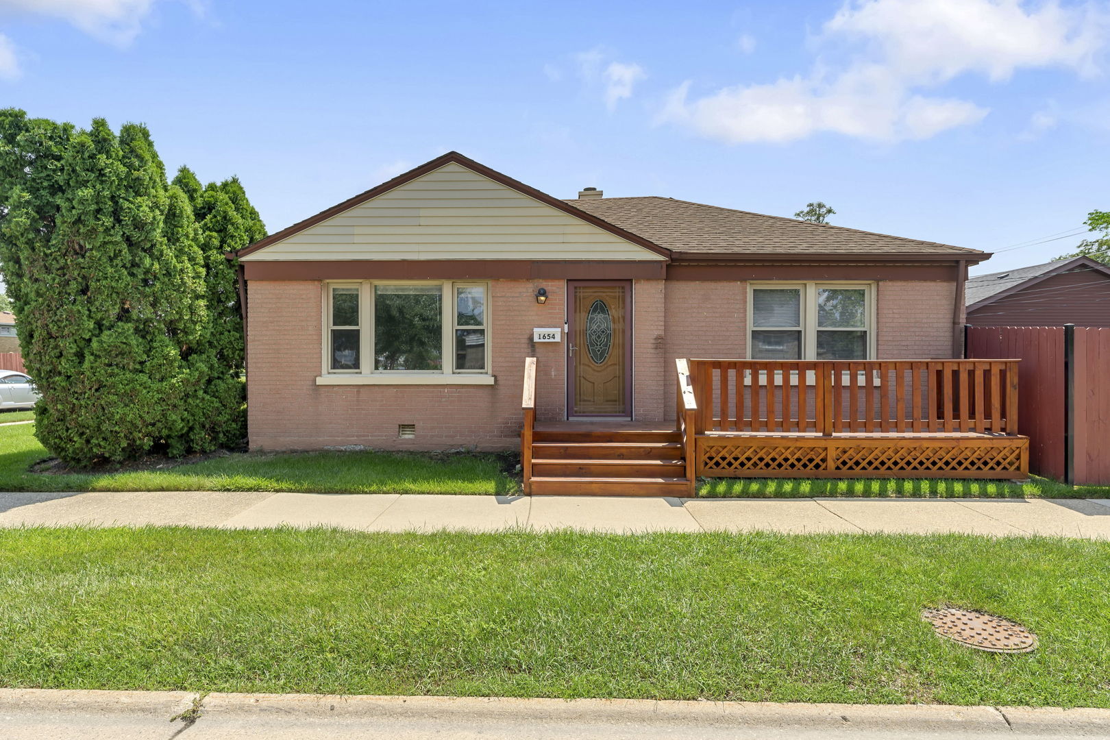 Property Photo:  1654 N 14th Avenue  IL 60160 