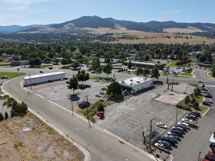 Property Photo: 3521 Brooks Street MT 59801