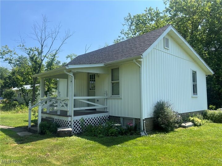 Property Photo: 2320 Sundance Road OH 43701