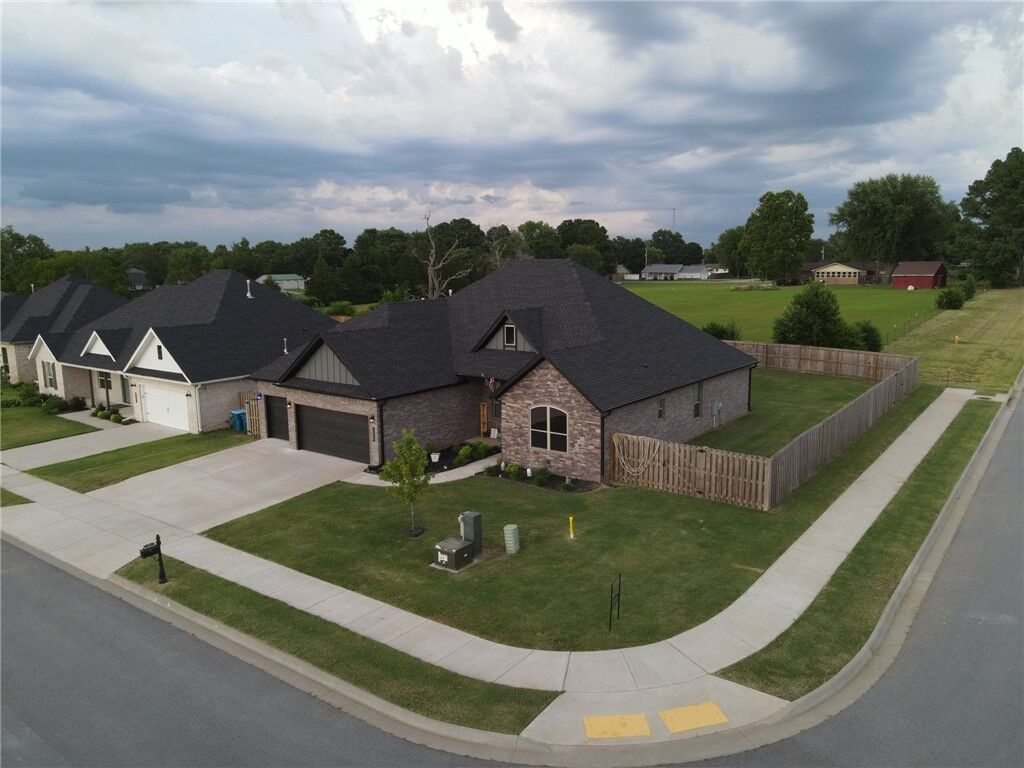 Property Photo: 2000 Decker Road AR 72751
