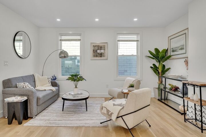 Property Photo: 63 Oak St 3 MA 02143