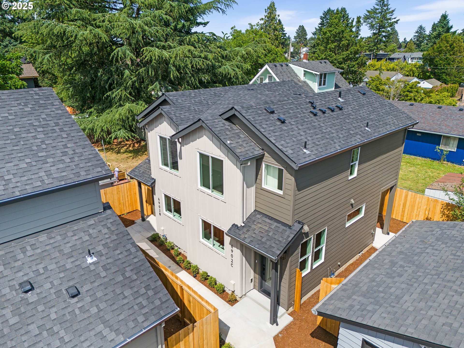 6908 SE 77th Ave B  Portland OR 97206 photo