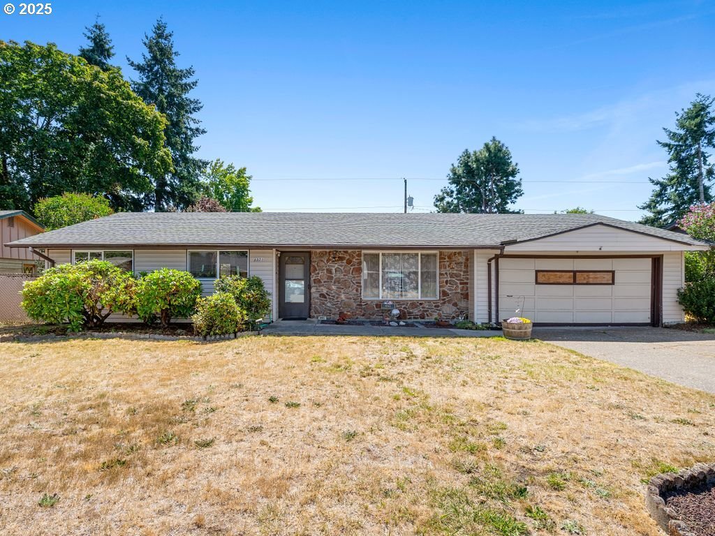 Property Photo: 8501 NE Lewis Dr WA 98662