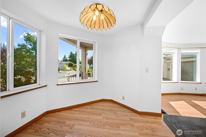 Property Photo:  3802  James Street 16  WA 98226 