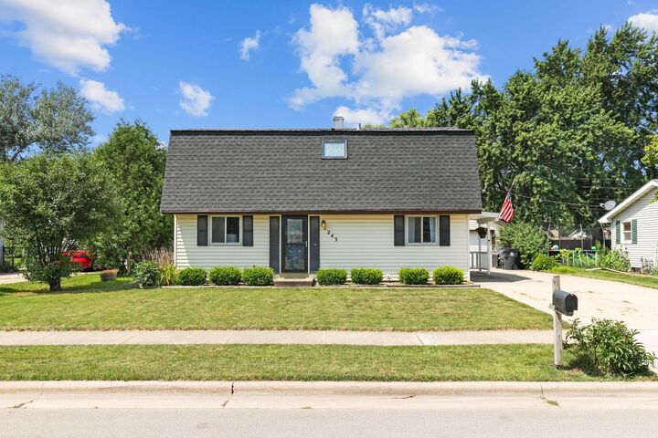 Property Photo: 1243 Honeysuckle Lane WI 54956