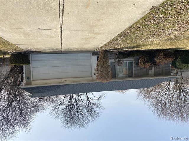 Property Photo: 28450 Tapert Drive MI 48076