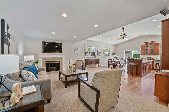 Property Photo: 708 Blackfoot Court CA 95123