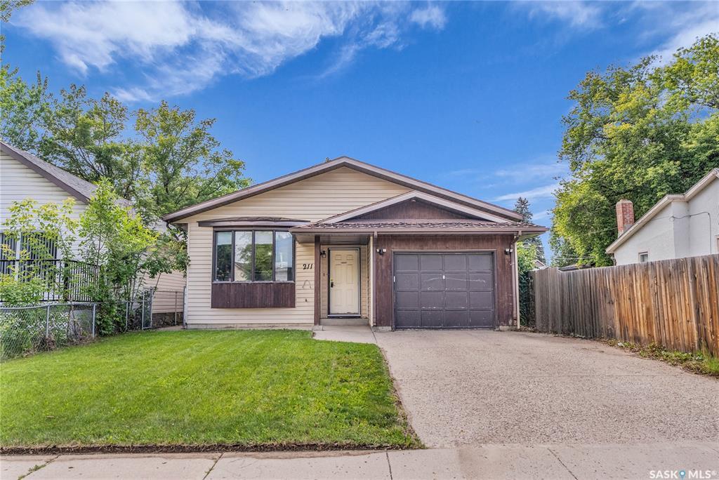 211 L Avenue N  Saskatoon SK S7L 2P3 photo