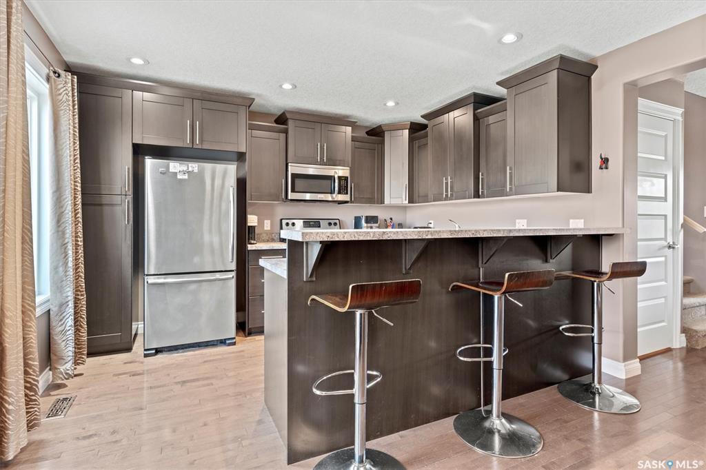 Property Photo: 286 Wyant Lane SK S7W 0L3