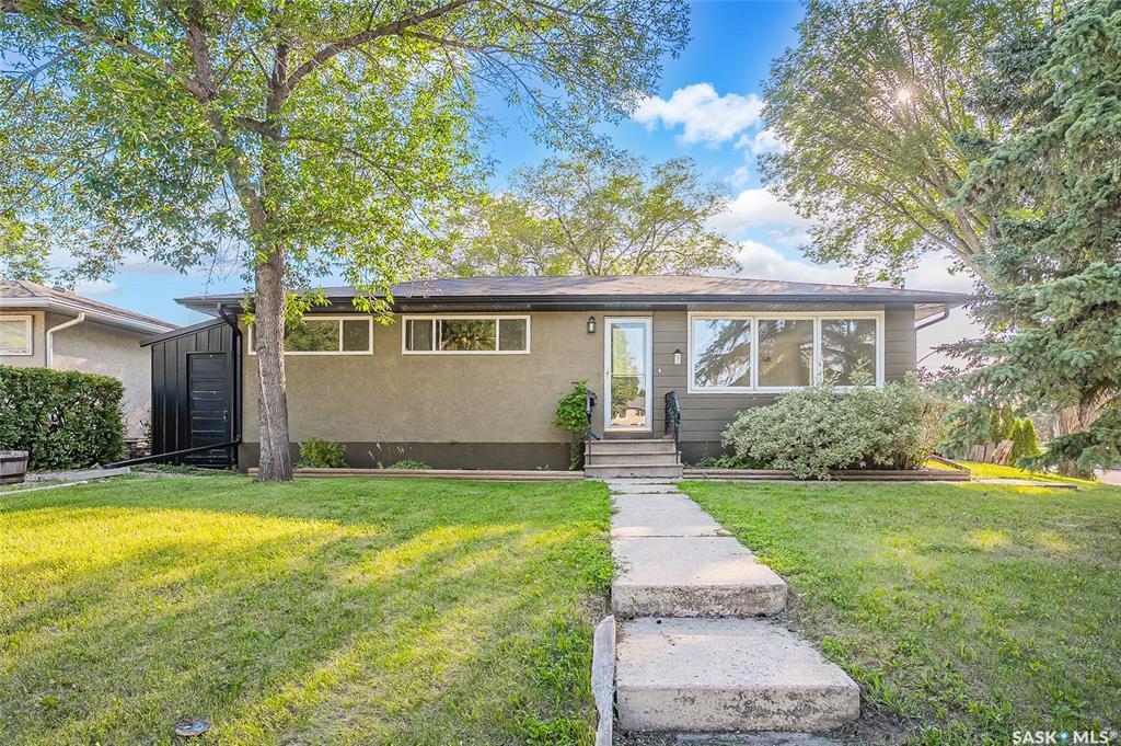 Property Photo: 2 Young Crescent SK S7J 2C4