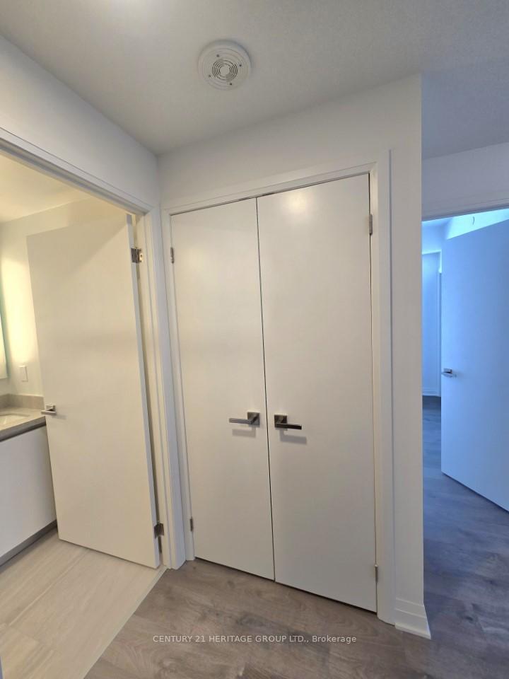 Property Photo: 4015 The Exchange N/A 1110 ON L5B 0N9