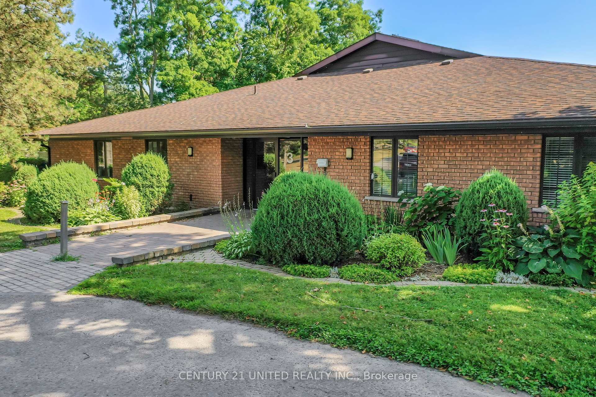 Photo de la propriété: 3 Paddock Wood 1 ON K9H 7H2