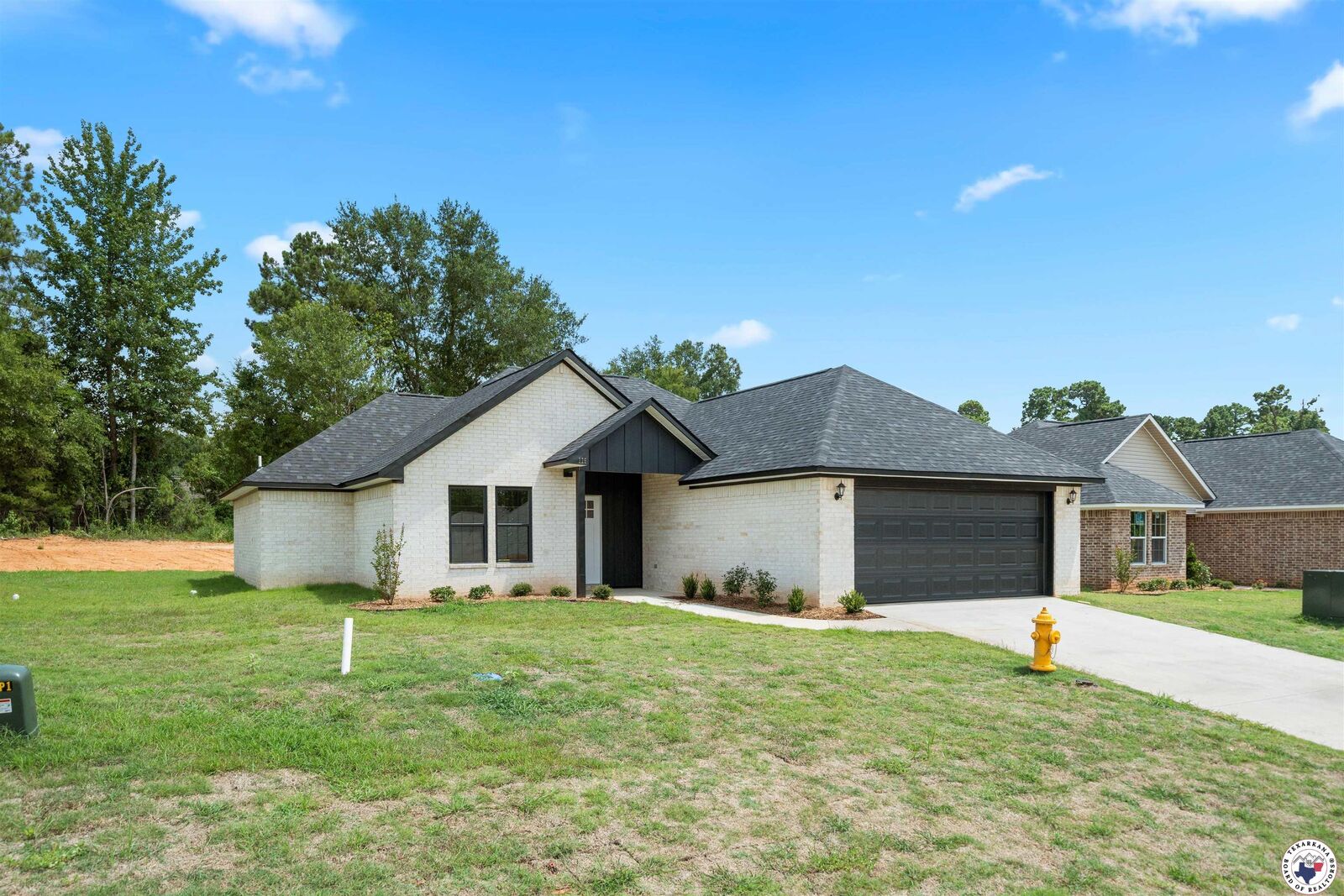 Property Photo: 115 Village Place TX 75501