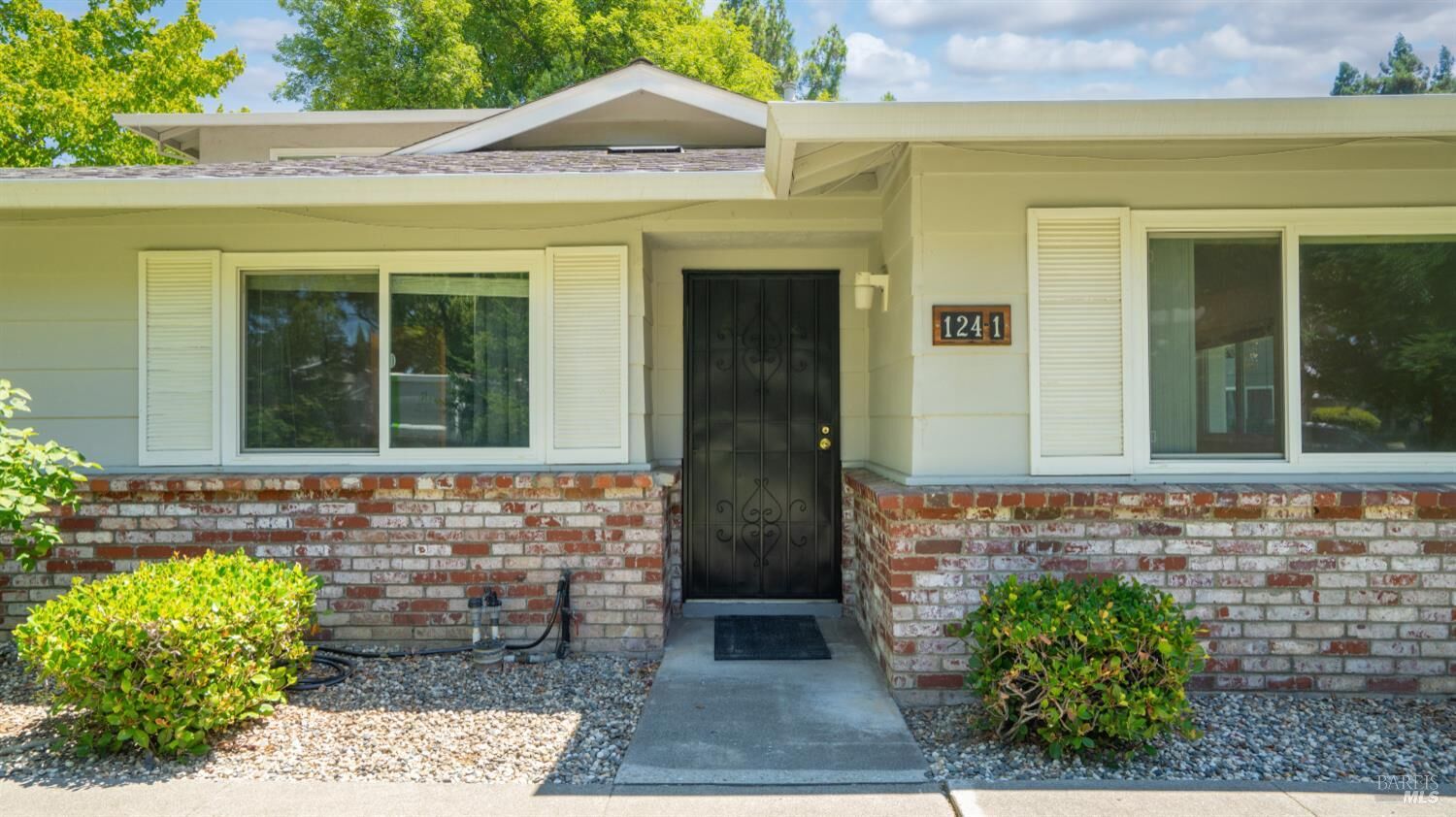 Property Photo:  124 Del Rio Circle 1  CA 95687 