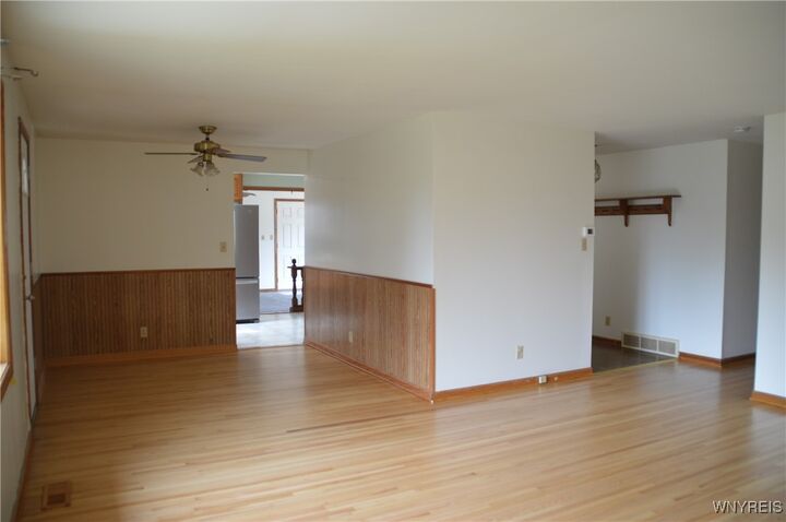Property Photo: 1296 Greenbrier Lane NY 14120