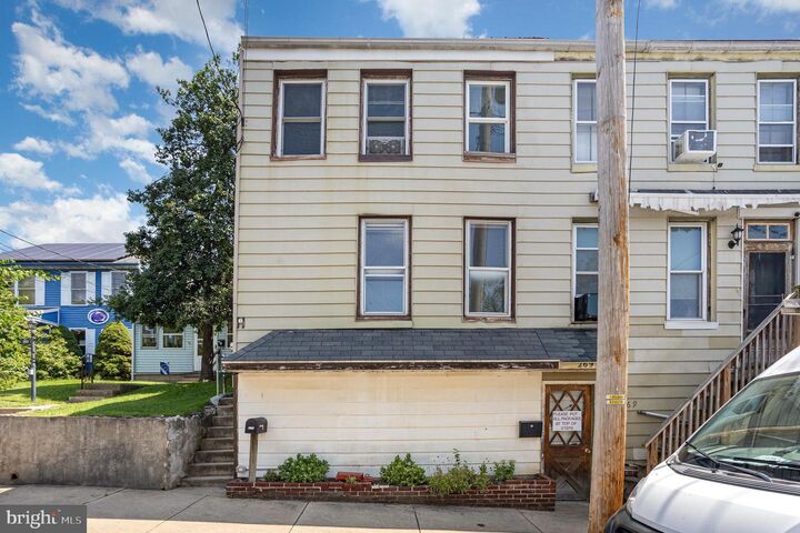 Property Photo:  267 S 4th Street  PA 17512 