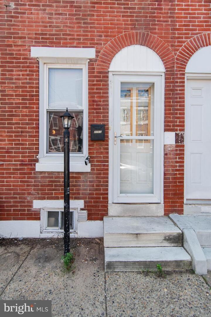 2553 Sepviva Street  Philadelphia PA 19125 photo