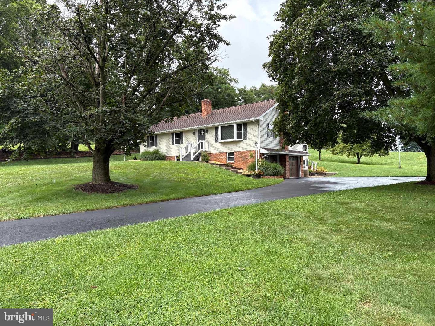 Property Photo:  107 N Colebrook Road  PA 17545 