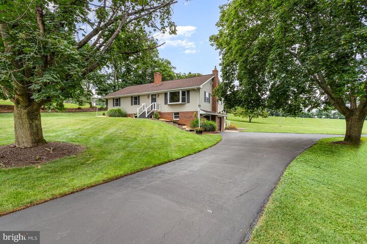 Property Photo:  107 N Colebrook Road  PA 17545 