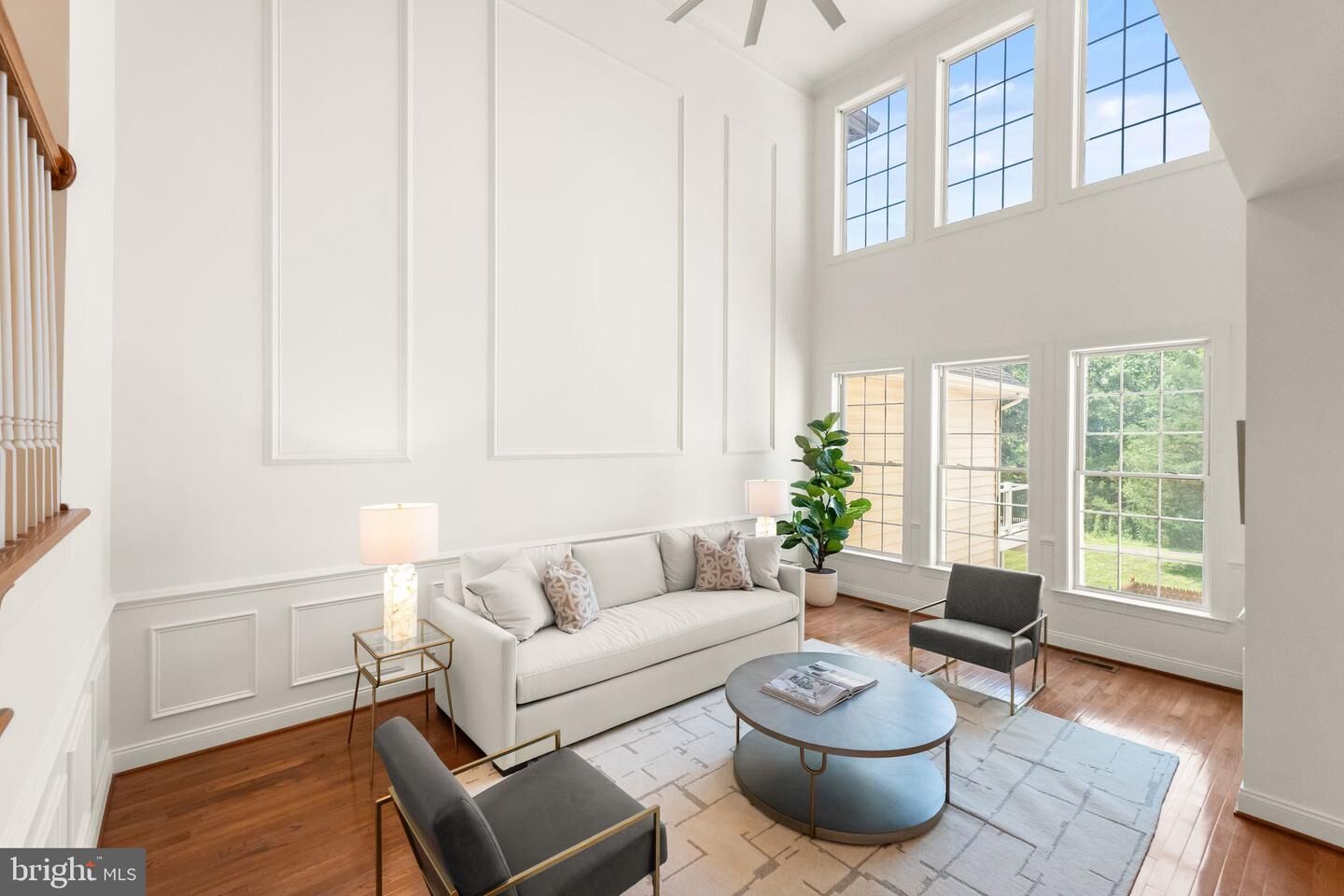 Property Photo: 5704 Wheelwright Way VA 20169