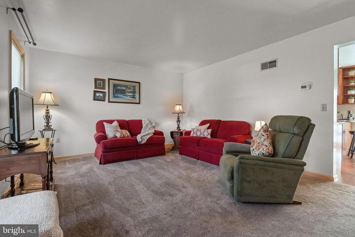 Property Photo: 65 Winding Way PA 17543