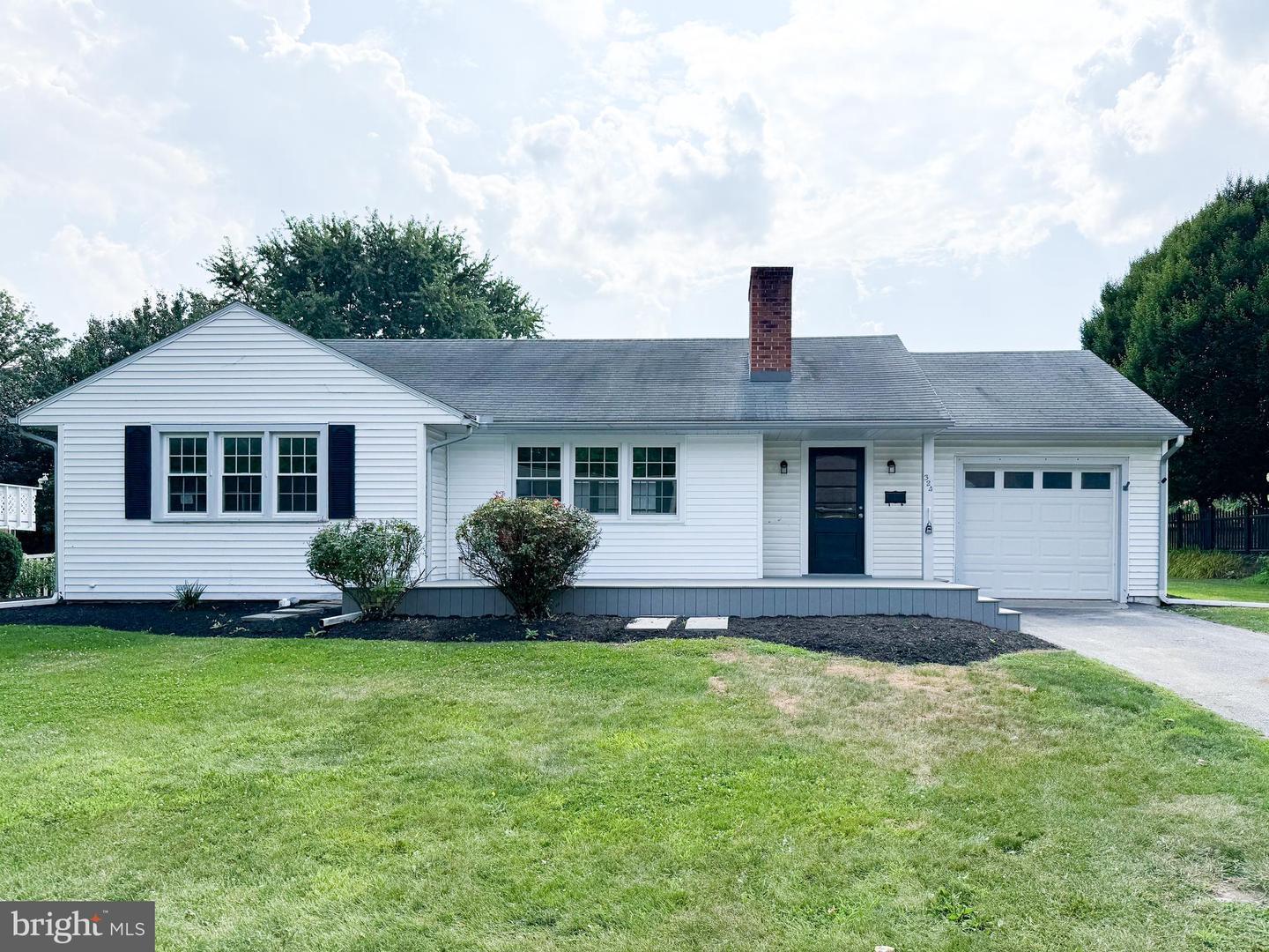 324 Highlawn Avenue  Elizabethtown PA 17022 photo