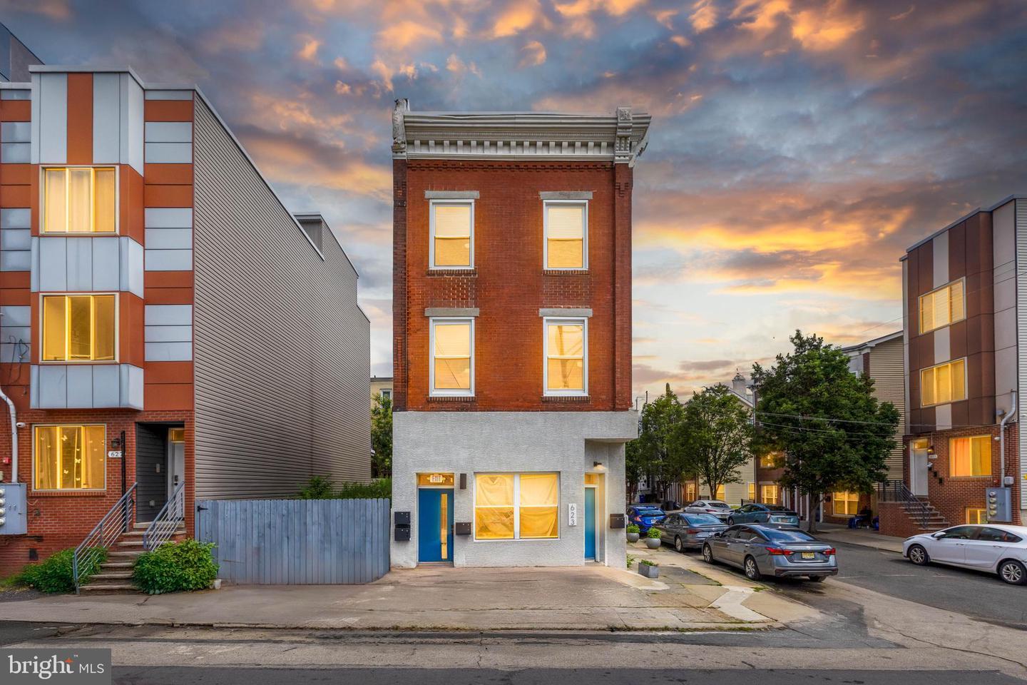 Property Photo:  623 W Oxford Street  PA 19122 