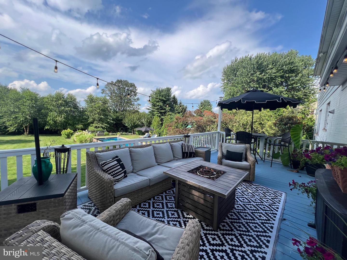 Property Photo: 2129 Stonecrest Drive PA 17601