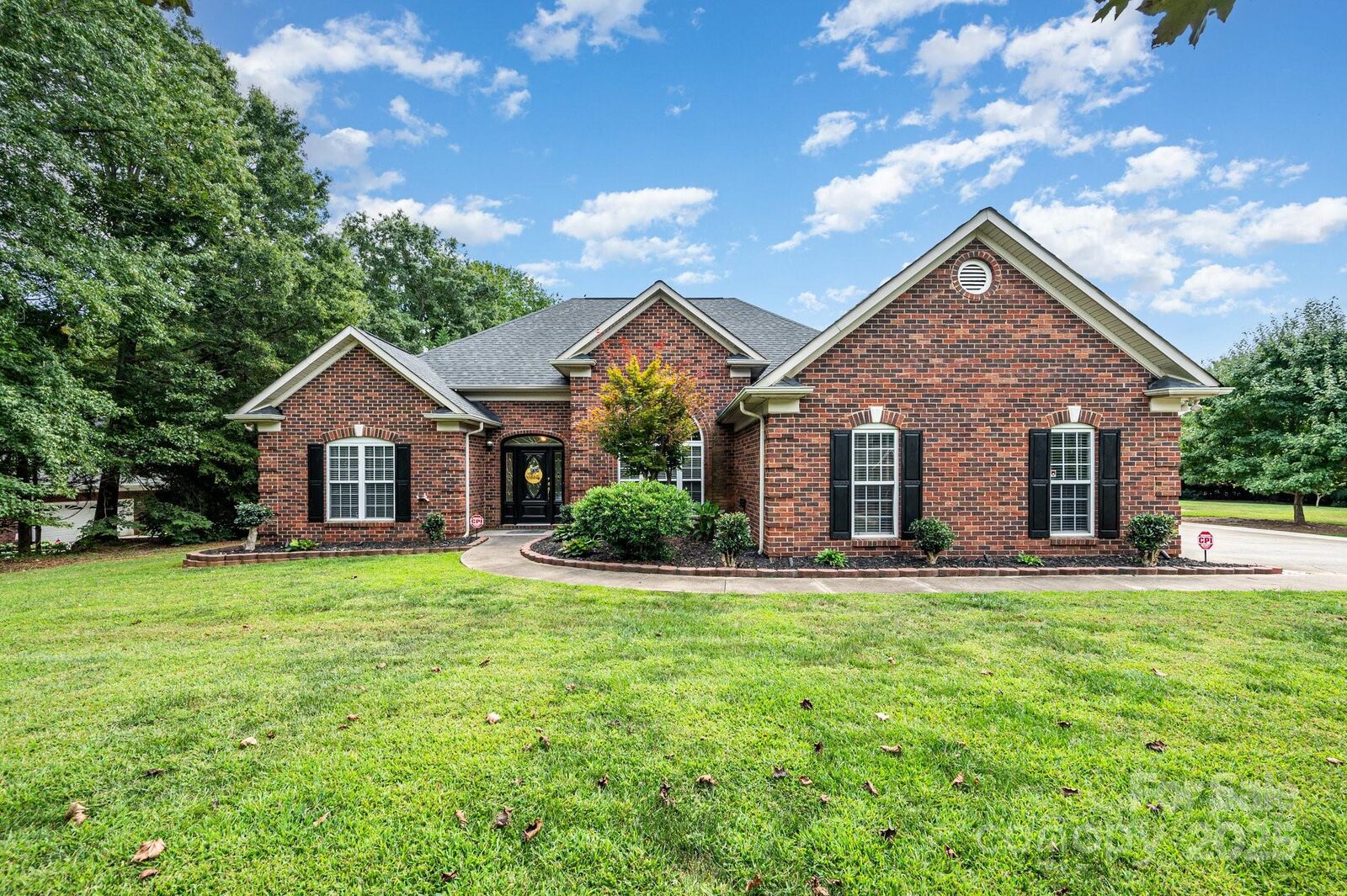 Property Photo:  11526 Lemmond Acres Drive  NC 28227 