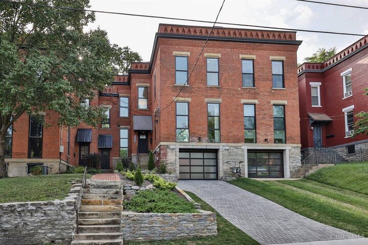 Property Photo: 2138 St James Avenue OH 45206