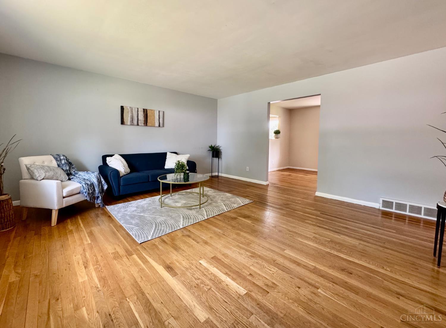 Property Photo: 1063 Alcliff Lane OH 45238