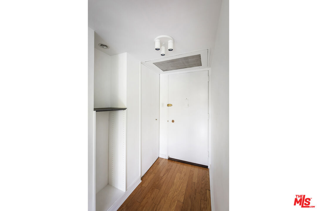 Property Photo: 4411 Los Feliz Blvd CA 90027